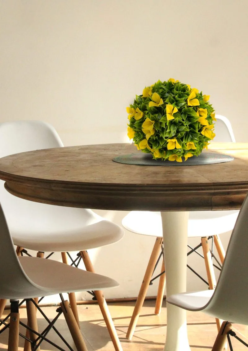 FAURA_esfera-decorativa-ambar-1-scaled-e1697801373898